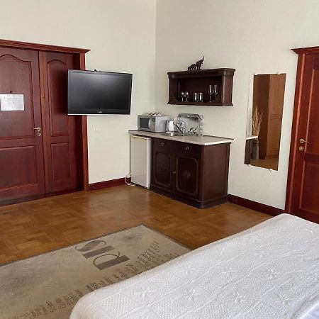 Hotel Kert FREE PARKING Riga Exterior foto