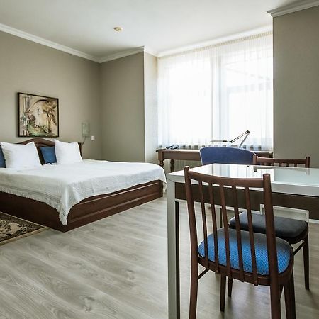 Hotel Kert FREE PARKING Riga Exterior foto