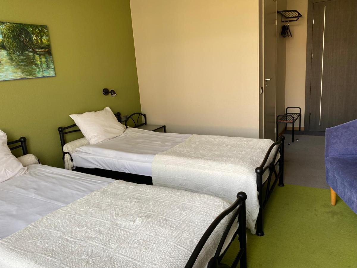 Hotel Kert FREE PARKING Riga Exterior foto