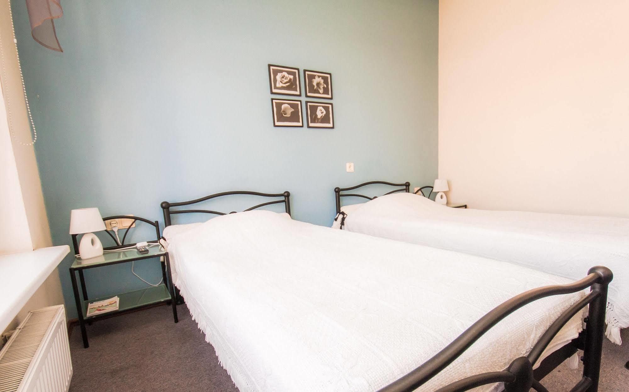 Hotel Kert FREE PARKING Riga Exterior foto